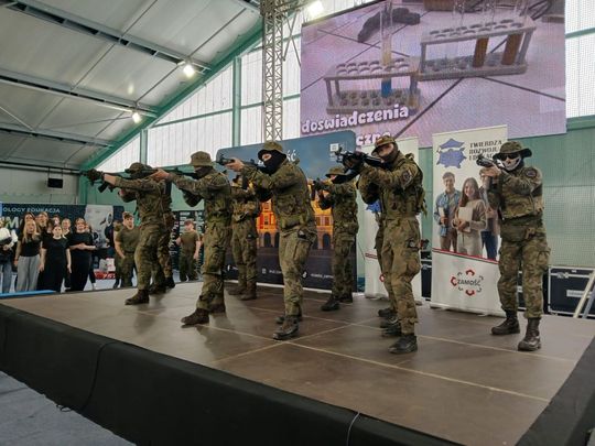 Zamość: Szkoły prezentują swoje oferty. To największe targi edukacyjne [ZDJĘCIA]