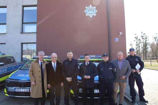 Nowe radiowozy dla tomaszowskiej policji [ZDJĘCIA]