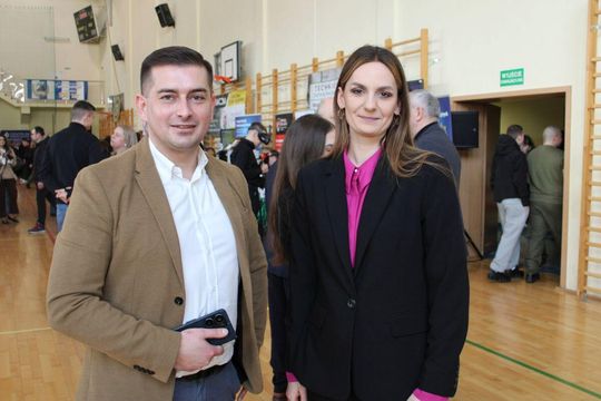 Tomaszowskie Targi Pracy cieszyły się dużym zainteresowaniem [ZDJĘCIA]