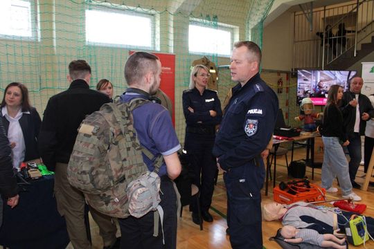 Tomaszowskie Targi Pracy cieszyły się dużym zainteresowaniem [ZDJĘCIA]