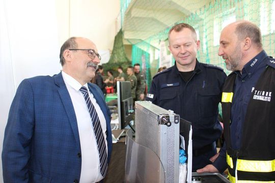 Tomaszowskie Targi Pracy cieszyły się dużym zainteresowaniem [ZDJĘCIA]