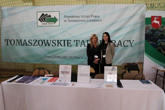 Tomaszowskie Targi Pracy cieszyły się dużym zainteresowaniem [ZDJĘCIA]
