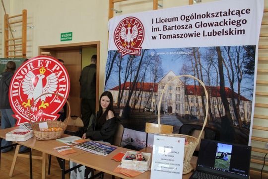 Tomaszowskie Targi Pracy cieszyły się dużym zainteresowaniem [ZDJĘCIA]