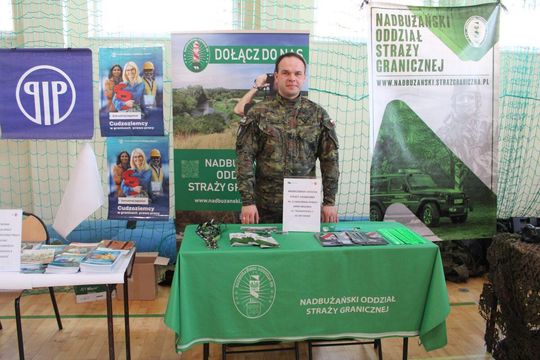 Tomaszowskie Targi Pracy cieszyły się dużym zainteresowaniem [ZDJĘCIA]