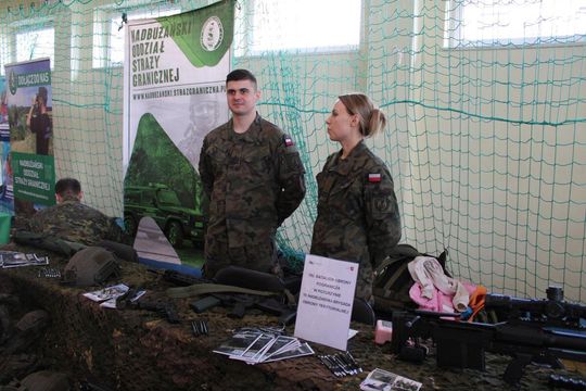 Tomaszowskie Targi Pracy cieszyły się dużym zainteresowaniem [ZDJĘCIA]