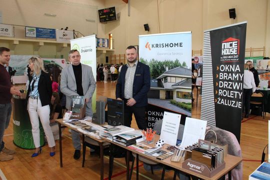 Tomaszowskie Targi Pracy cieszyły się dużym zainteresowaniem [ZDJĘCIA]