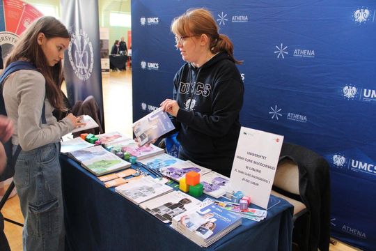 Tomaszowskie Targi Pracy cieszyły się dużym zainteresowaniem [ZDJĘCIA]