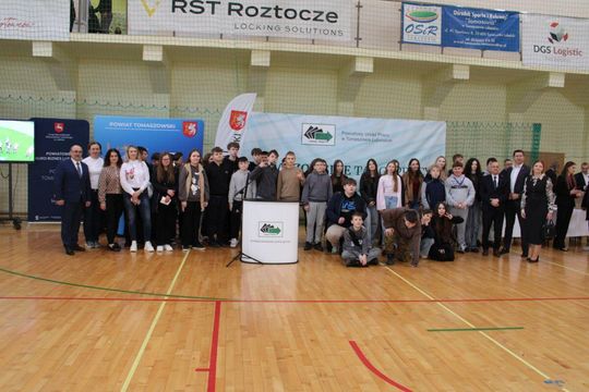 Tomaszowskie Targi Pracy cieszyły się dużym zainteresowaniem [ZDJĘCIA]