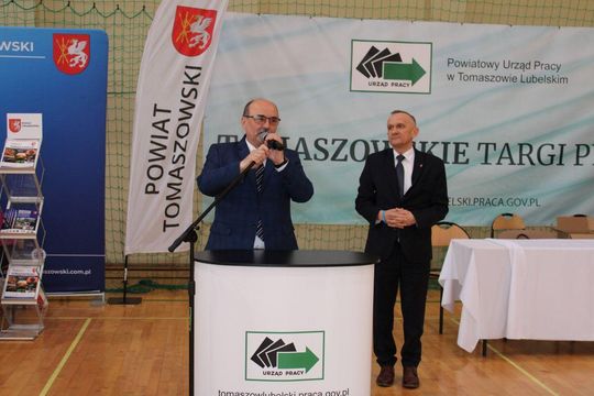 Tomaszowskie Targi Pracy cieszyły się dużym zainteresowaniem [ZDJĘCIA]