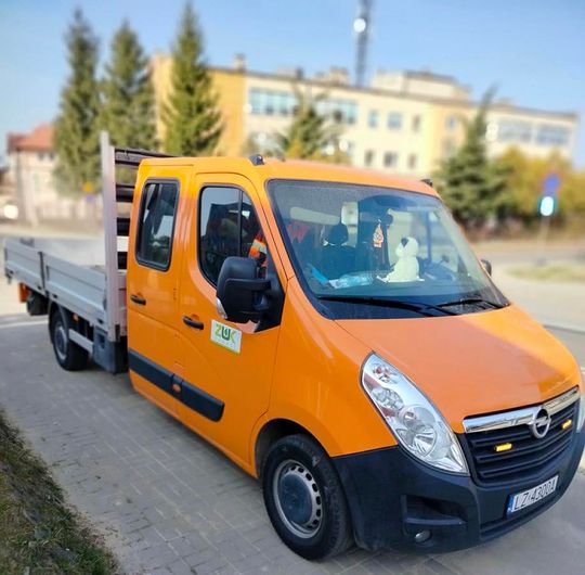 Sprzątanie ulic i chodników w Zamościu - galeria zdjęć