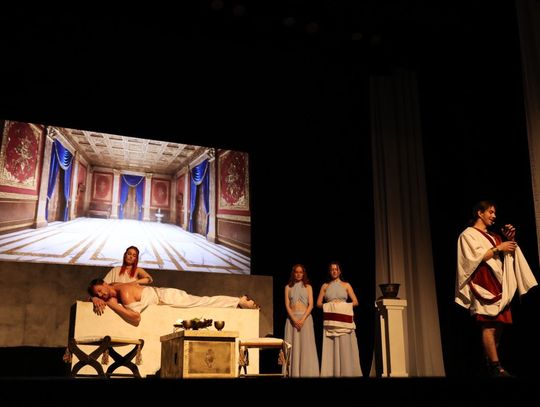 Quo vadis człowieku. Spektakl w reżyserii Marii Kozyry na deskach TDK [ZDJĘCIA]