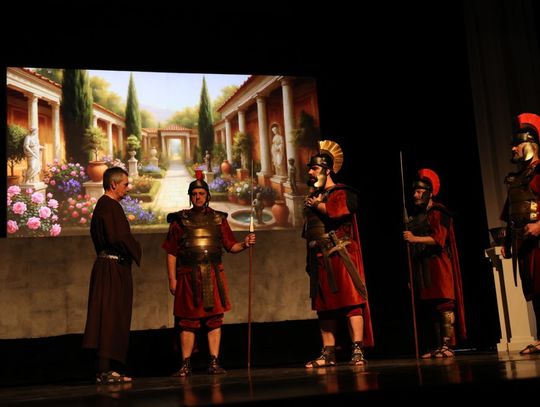 Quo vadis człowieku. Spektakl w reżyserii Marii Kozyry na deskach TDK [ZDJĘCIA]