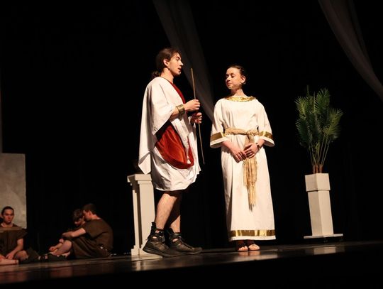 Quo vadis człowieku. Spektakl w reżyserii Marii Kozyry na deskach TDK [ZDJĘCIA]