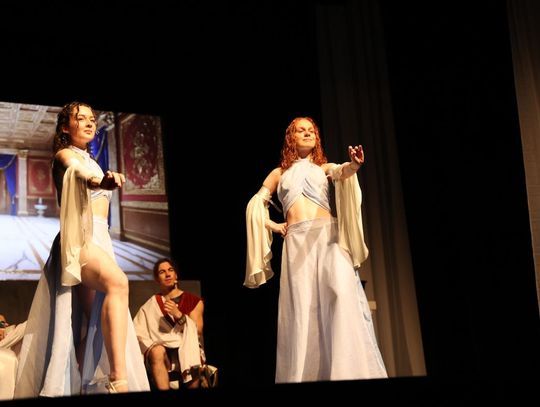 Quo vadis człowieku. Spektakl w reżyserii Marii Kozyry na deskach TDK [ZDJĘCIA]