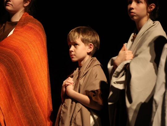 Quo vadis człowieku. Spektakl w reżyserii Marii Kozyry na deskach TDK [ZDJĘCIA]