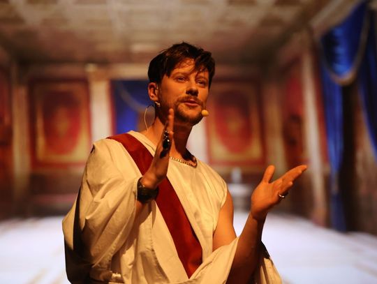 Quo vadis człowieku. Spektakl w reżyserii Marii Kozyry na deskach TDK [ZDJĘCIA]