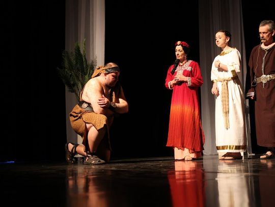 Quo vadis człowieku. Spektakl w reżyserii Marii Kozyry na deskach TDK [ZDJĘCIA]