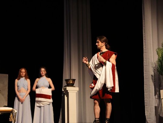 Quo vadis człowieku. Spektakl w reżyserii Marii Kozyry na deskach TDK [ZDJĘCIA]