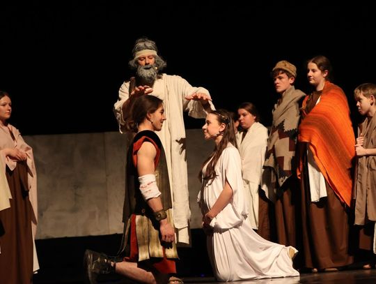 Quo vadis, człowieku? Spektakl w reżyserii Marii Kozyry na deskach TDK [ZDJĘCIA]