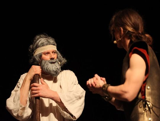 Quo vadis człowieku. Spektakl w reżyserii Marii Kozyry na deskach TDK [ZDJĘCIA]