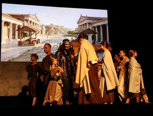 Quo vadis człowieku. Spektakl w reżyserii Marii Kozyry na deskach TDK [ZDJĘCIA]