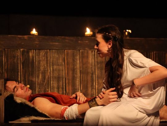 Quo vadis człowieku. Spektakl w reżyserii Marii Kozyry na deskach TDK [ZDJĘCIA]