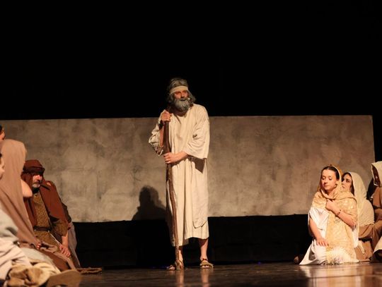 Quo vadis człowieku. Spektakl w reżyserii Marii Kozyry na deskach TDK [ZDJĘCIA]