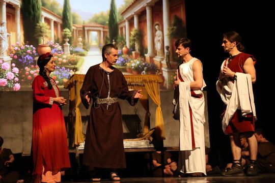 Quo vadis człowieku. Spektakl w reżyserii Marii Kozyry na deskach TDK [ZDJĘCIA]