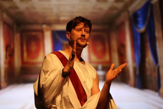 Quo vadis człowieku. Spektakl w reżyserii Marii Kozyry na deskach TDK [ZDJĘCIA]