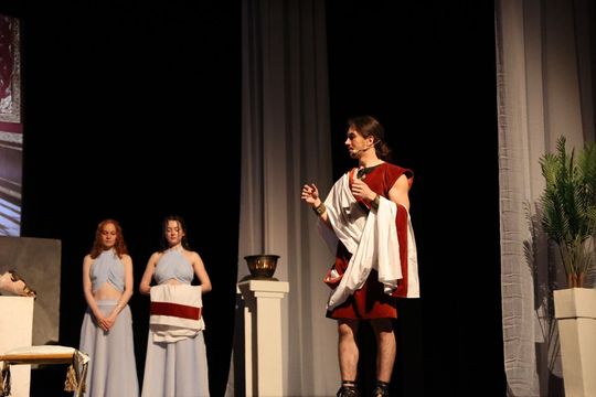 Quo vadis człowieku. Spektakl w reżyserii Marii Kozyry na deskach TDK [ZDJĘCIA]