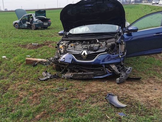 Wypadek w gminie Łaszczów. Kierowcy w szpitalu [ZDJĘCIA]