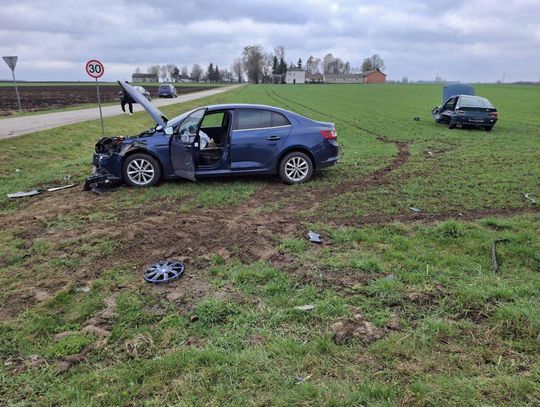 Wypadek w gminie Łaszczów. Kierowcy w szpitalu [ZDJĘCIA]