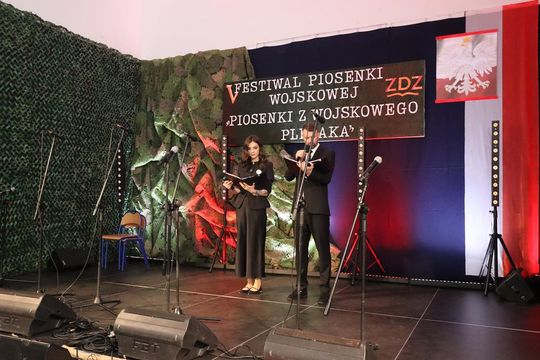  Festiwal Piosenki Wojskowej „Piosenki z wojskowego plecaka” w Zamościu - galeria zdjęć