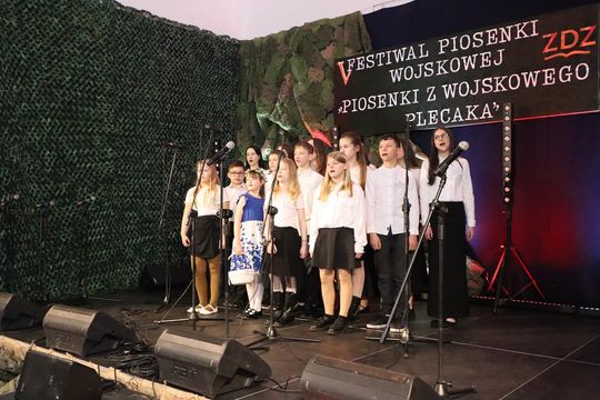  Festiwal Piosenki Wojskowej „Piosenki z wojskowego plecaka” w Zamościu - galeria zdjęć