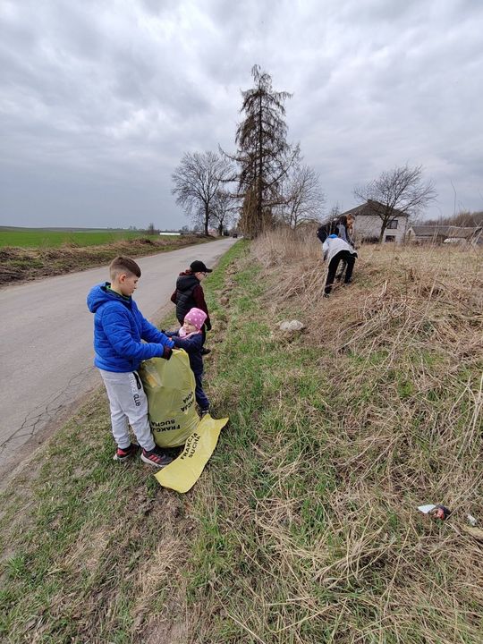 Sprzątali w Bełżcu, Żernikach, Przeorsku i na Siwej Dolinie [ZDJĘCIA]