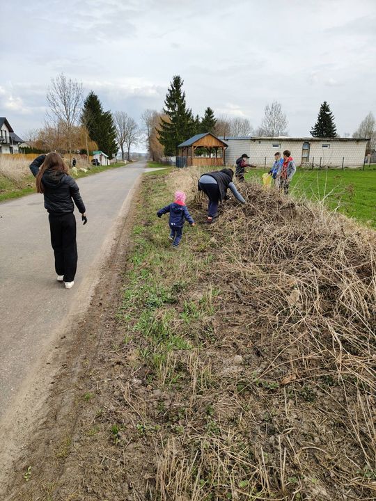 Sprzątali w Bełżcu, Żernikach, Przeorsku i na Siwej Dolinie [ZDJĘCIA]