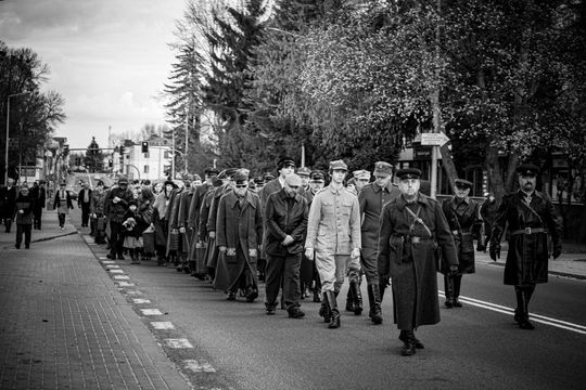 Tomaszów Lubelski: Marsz Pamięci Ofiar Zbrodni Katyńskiej i Zesłańców na Sybir [ZDJĘCIA]