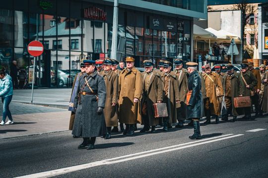 Tomaszów Lubelski: Marsz Pamięci Ofiar Zbrodni Katyńskiej i Zesłańców na Sybir [ZDJĘCIA]