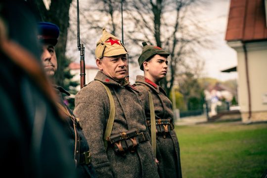 Tomaszów Lubelski: Marsz Pamięci Ofiar Zbrodni Katyńskiej i Zesłańców na Sybir [ZDJĘCIA]