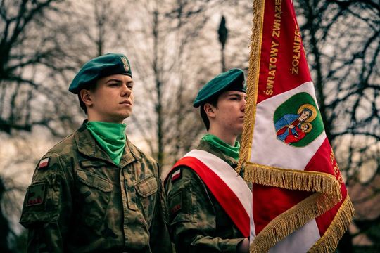 Tomaszów Lubelski: Marsz Pamięci Ofiar Zbrodni Katyńskiej i Zesłańców na Sybir [ZDJĘCIA]