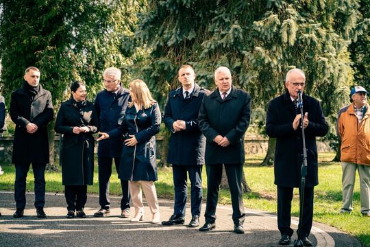 Tomaszów Lubelski: Marsz Pamięci Ofiar Zbrodni Katyńskiej i Zesłańców na Sybir [ZDJĘCIA]