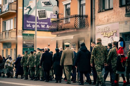 Tomaszów Lubelski: Marsz Pamięci Ofiar Zbrodni Katyńskiej i Zesłańców na Sybir [ZDJĘCIA]