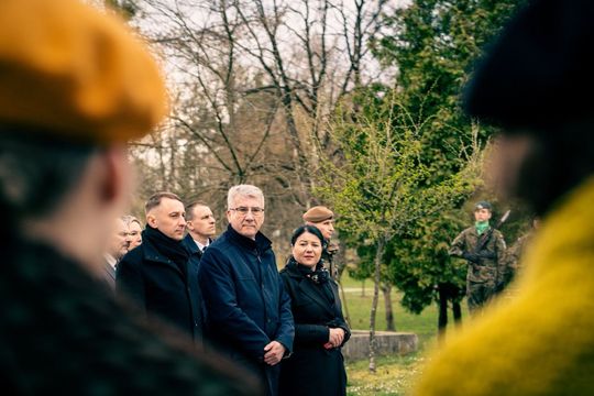 Tomaszów Lubelski: Marsz Pamięci Ofiar Zbrodni Katyńskiej i Zesłańców na Sybir [ZDJĘCIA]