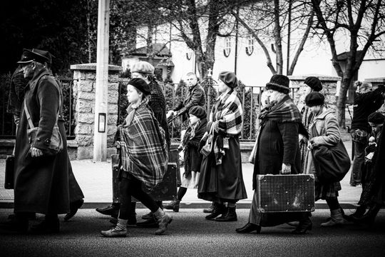 Tomaszów Lubelski: Marsz Pamięci Ofiar Zbrodni Katyńskiej i Zesłańców na Sybir [ZDJĘCIA]