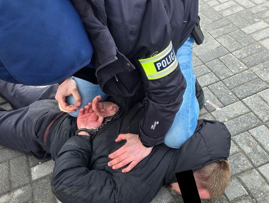 CBZC zatrzymało grupę internetowych oszustów [ZDJĘCIA]