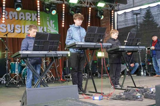 Jarmark Susiecki z koncertem Zenka Martyniuka [ZDJĘCIA]