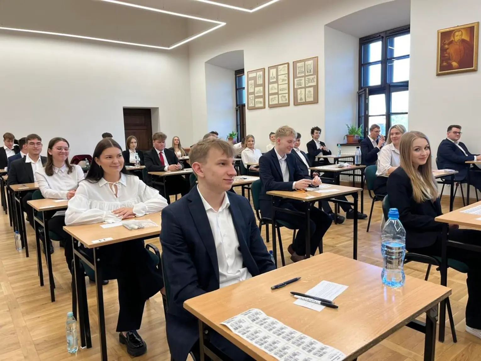 Matura 2026 w Zamościu. Egzamin dojrzałości zdaje blisko 1,5 tysiąca uczniów [ZDJĘCIA]