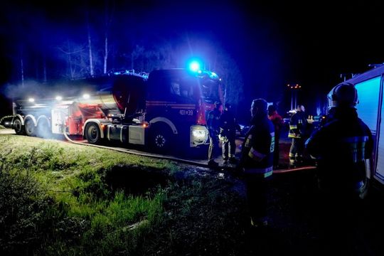 Wielki pożar lasu na pograniczu gmin Józefów i Łukowa [ZDJĘCIA]