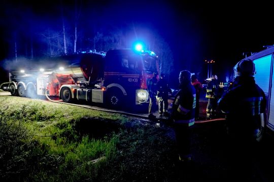 Wielki pożar lasu na pograniczu gmin Józefów i Łukowa [ZDJĘCIA]