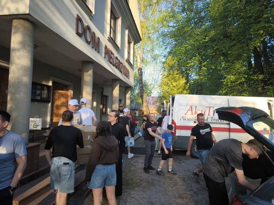 Chwila wytchnienia dla strażaków gaszących pożar Puszczy Solskiej [ZDJĘCIA]